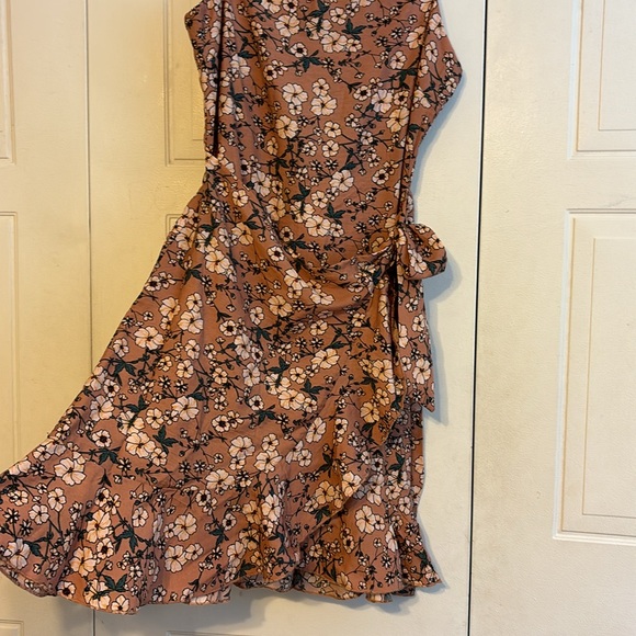 NWT Princess Polly dusty rose floral dress - Picture 4 of 5